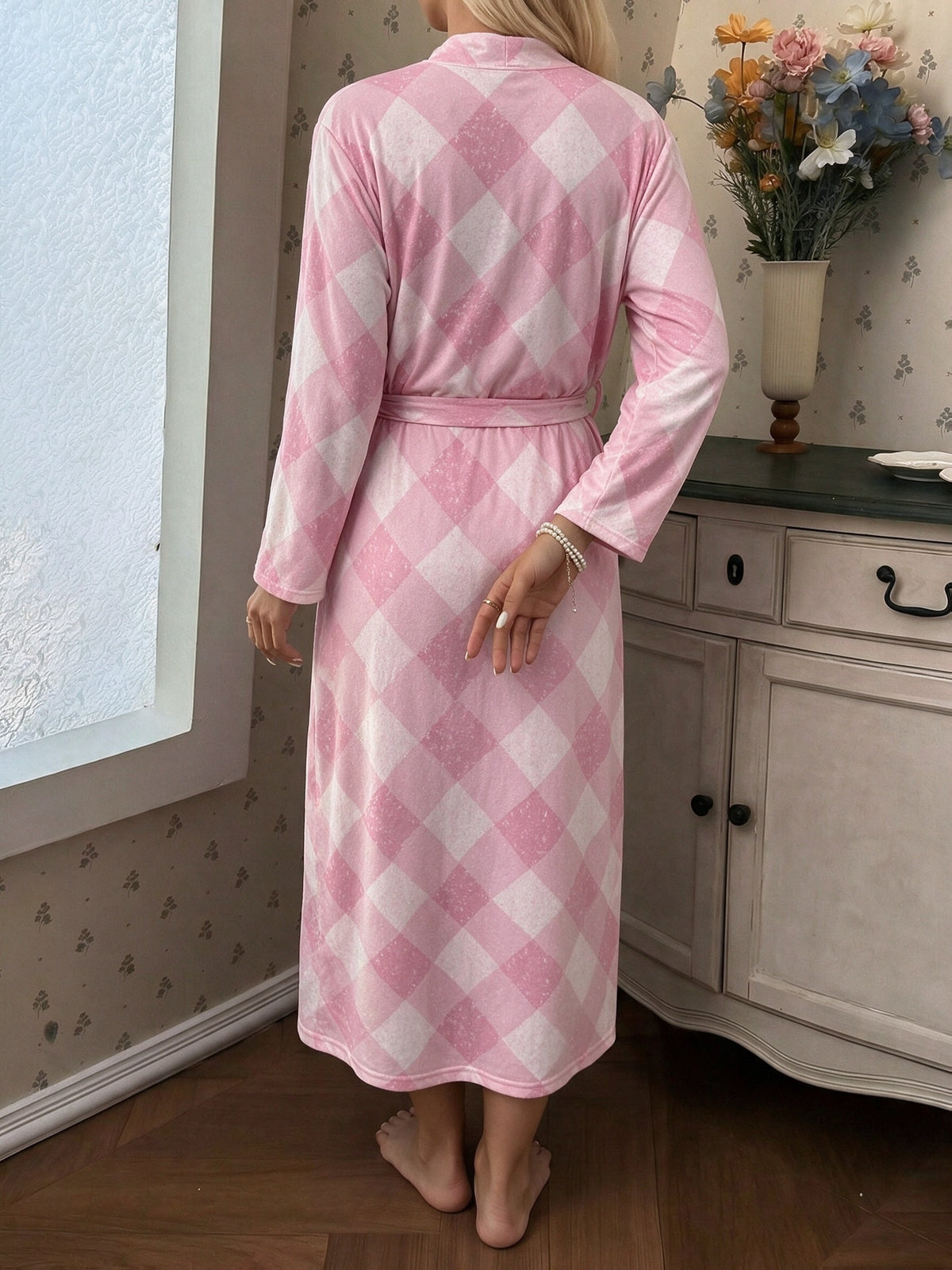Women's pink checked fleece dressing gown