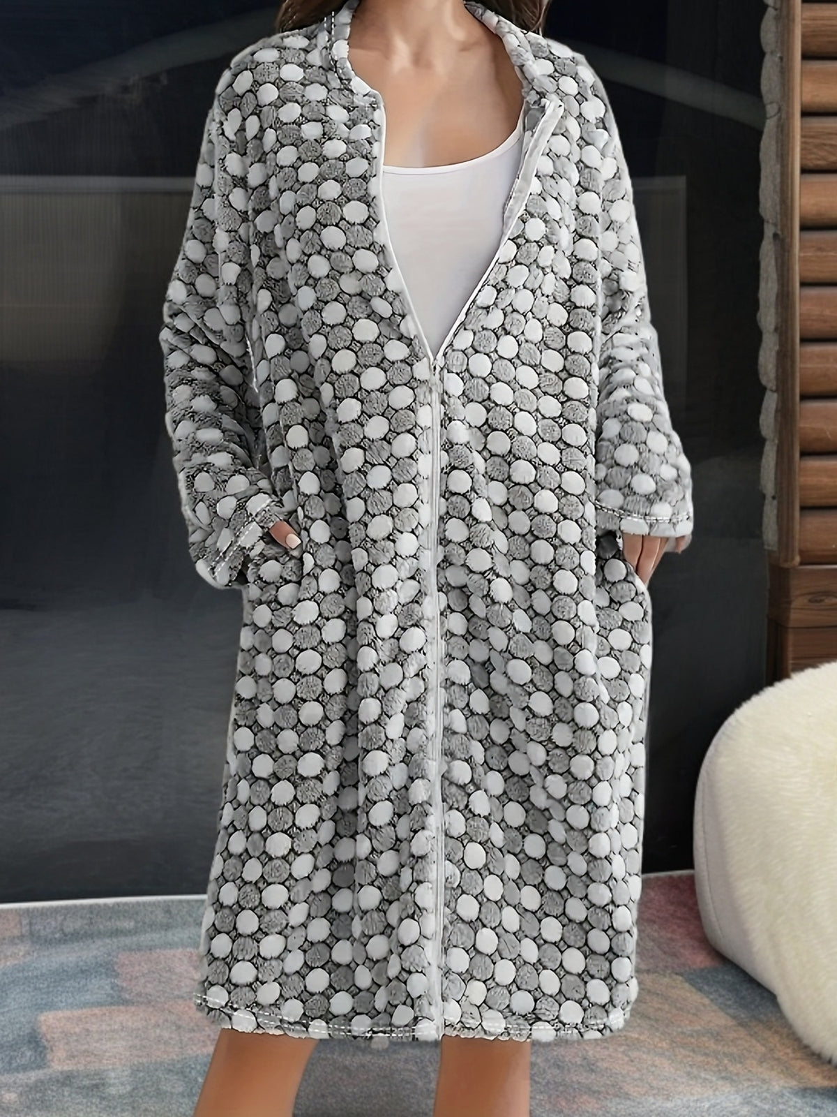 Women's checked flannel zip-up dressing gown