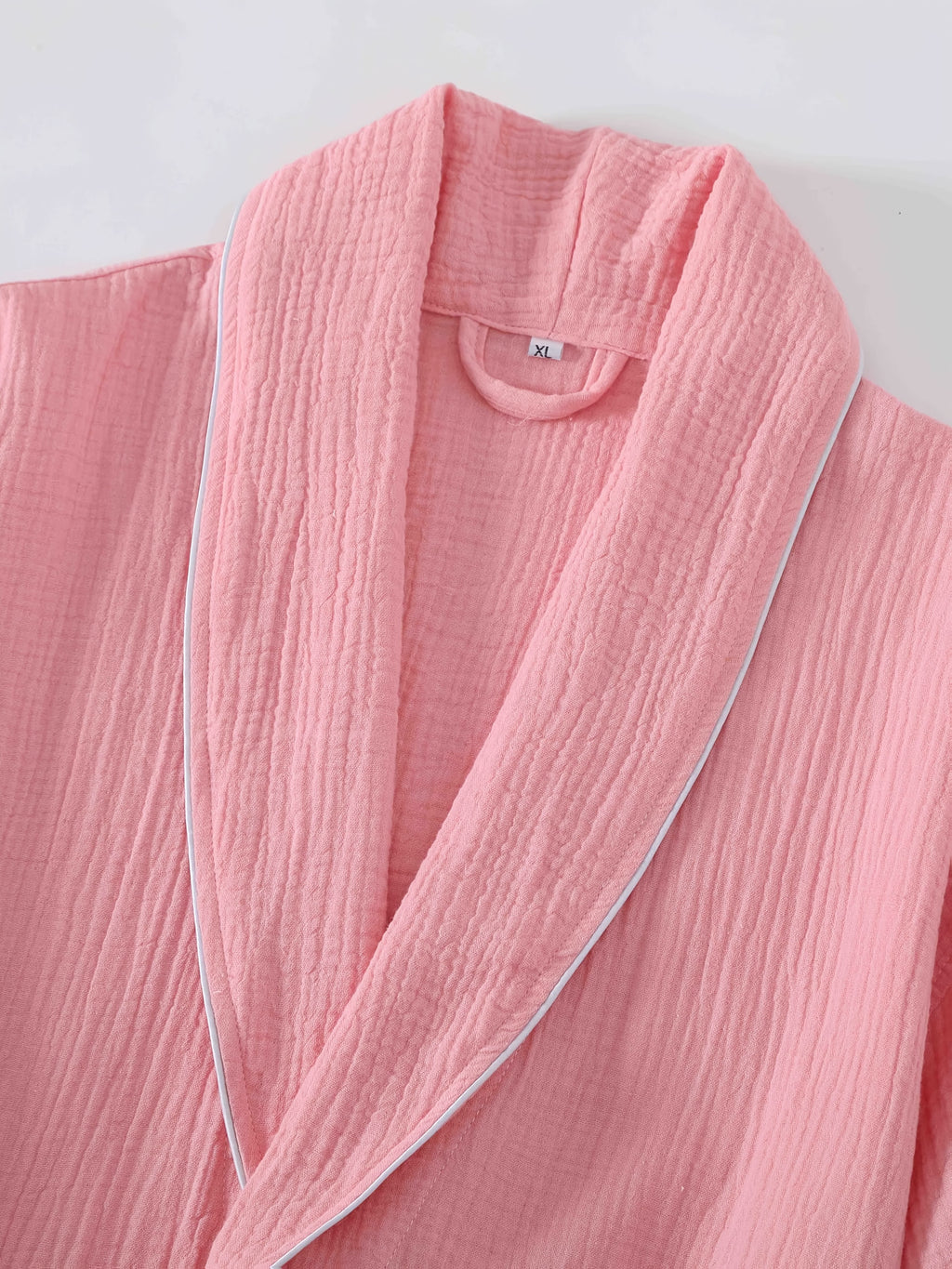 Women's short bathrobe