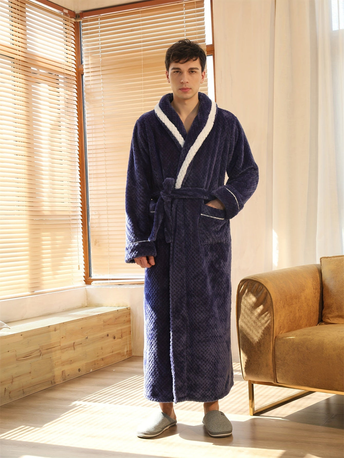 Men's long waffle velour dressing gown Image