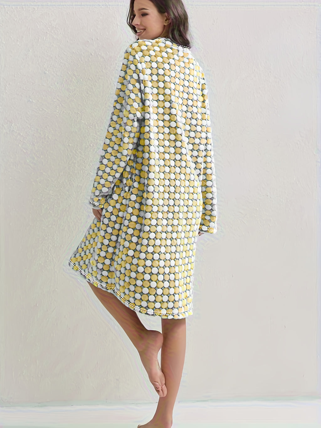 Women's checked flannel zip-up dressing gown