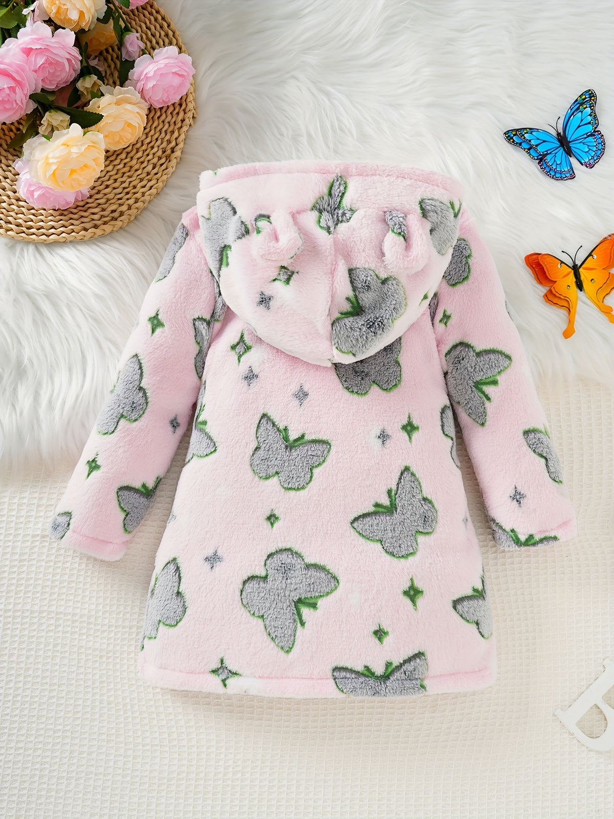Girls' pink flannel bathrobe