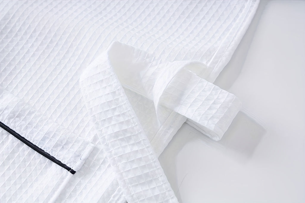 Unisex white long waffle bathrobe with pockets