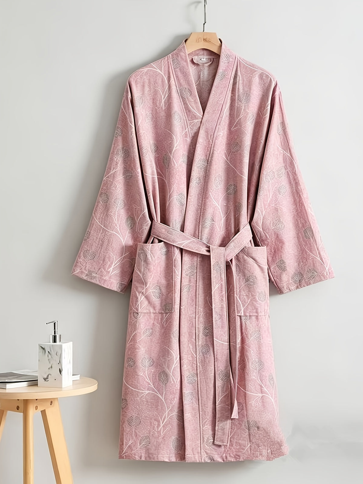 Women's pink floral kimono dressing gown