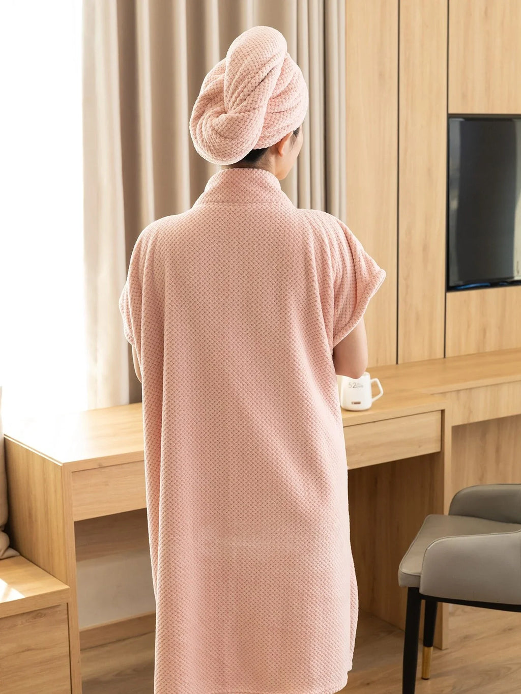 Women's short pink towel robe