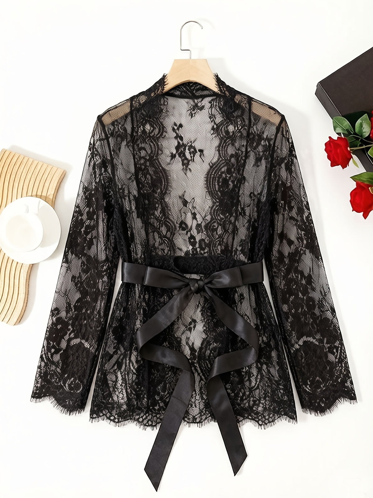 Women's short lace dressing gown
