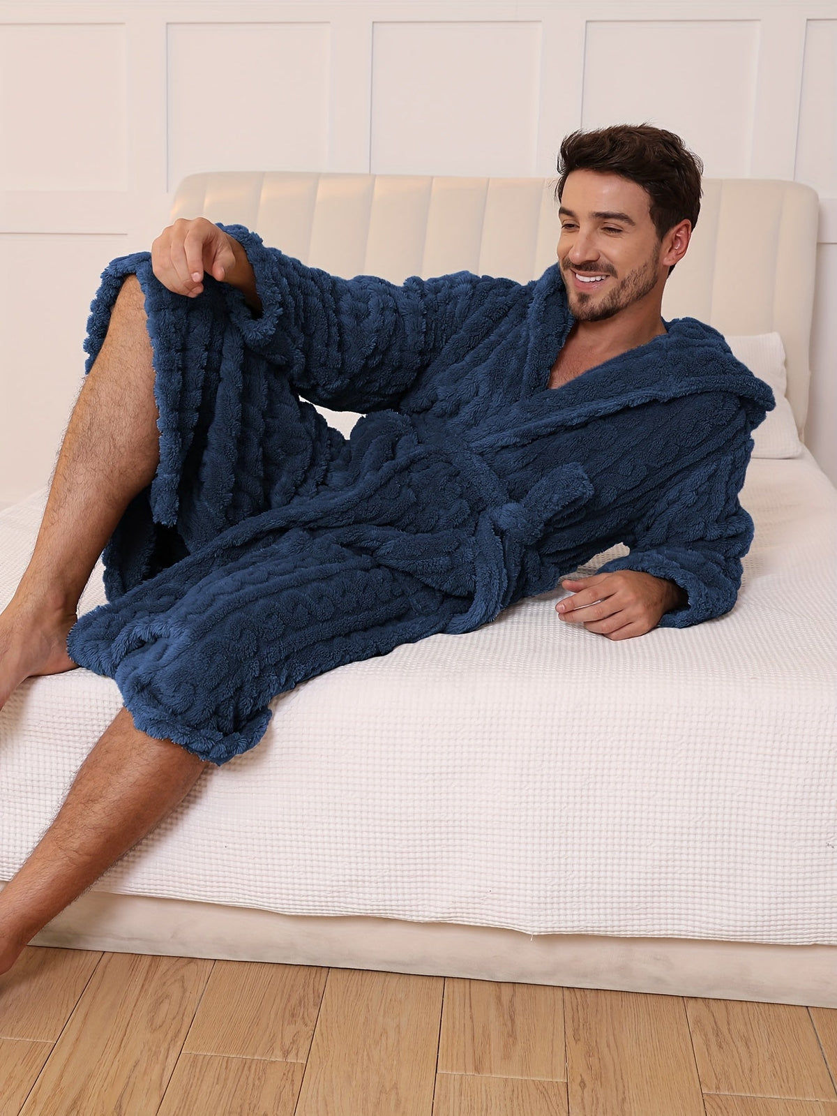 Men's cable-textured hooded towelling bathrobe