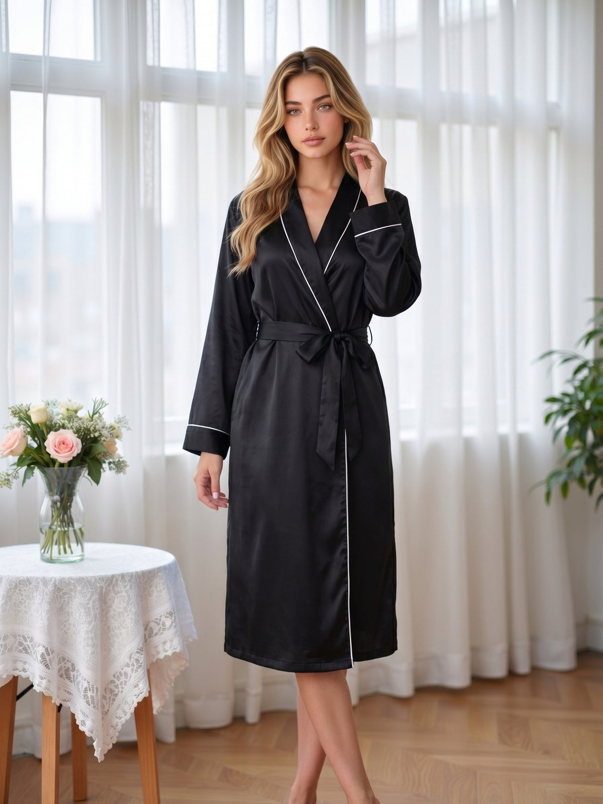 Women's black satin dressing gown with piping