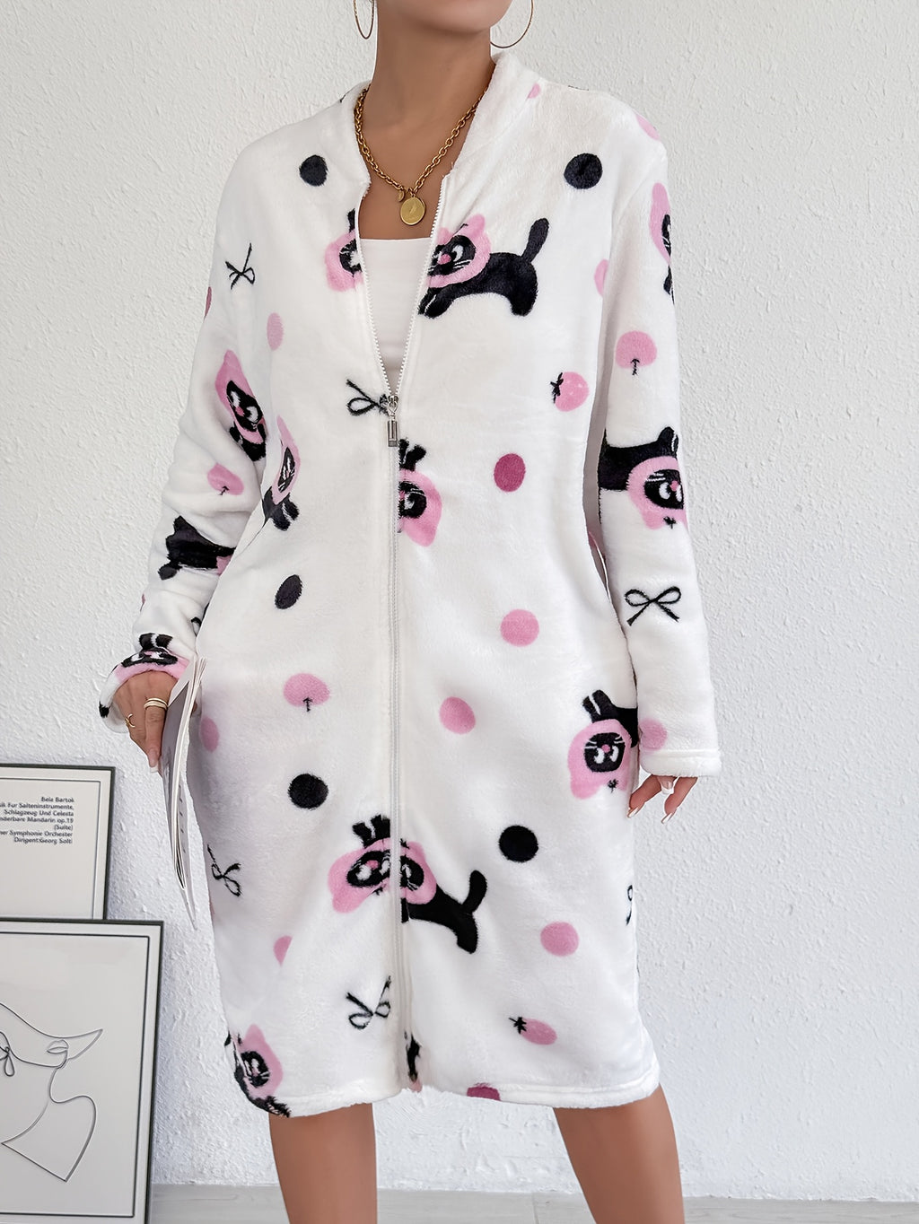 Women's pink patterned flannel zip-up dressing gown