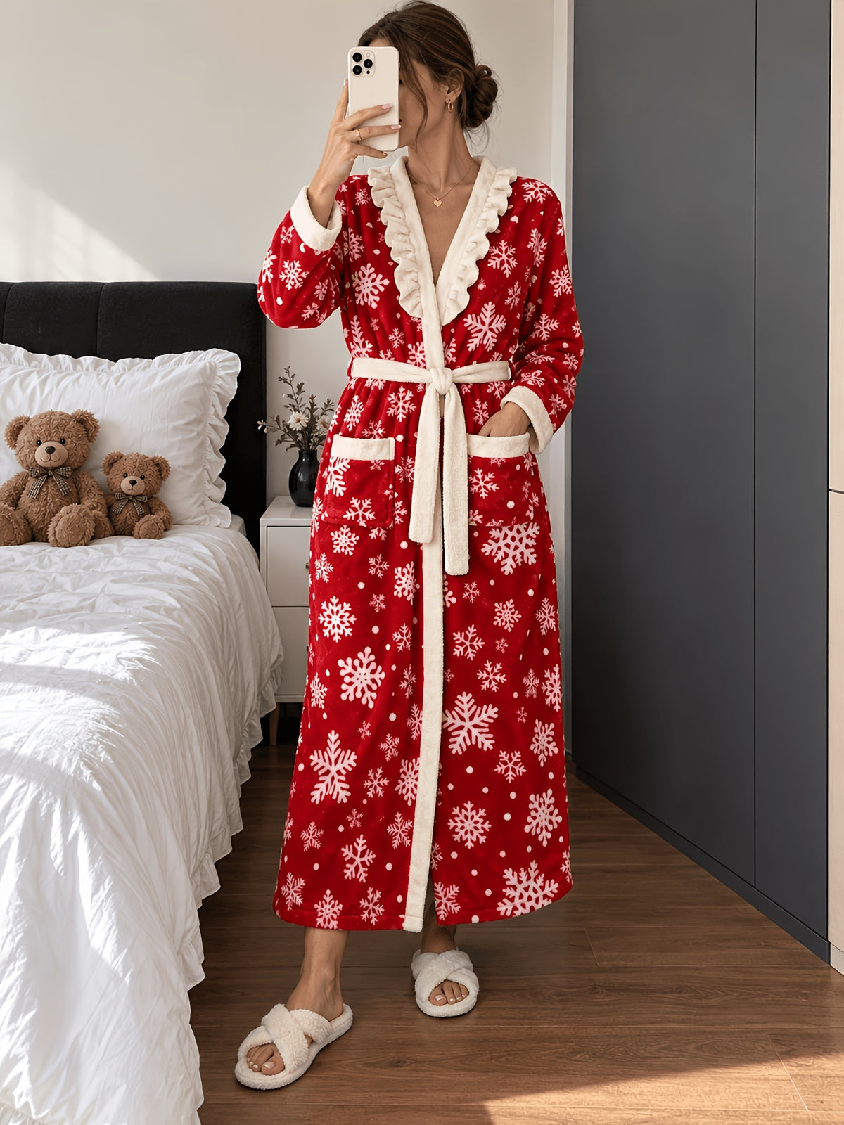 Women's red snowflake fleece dressing gown