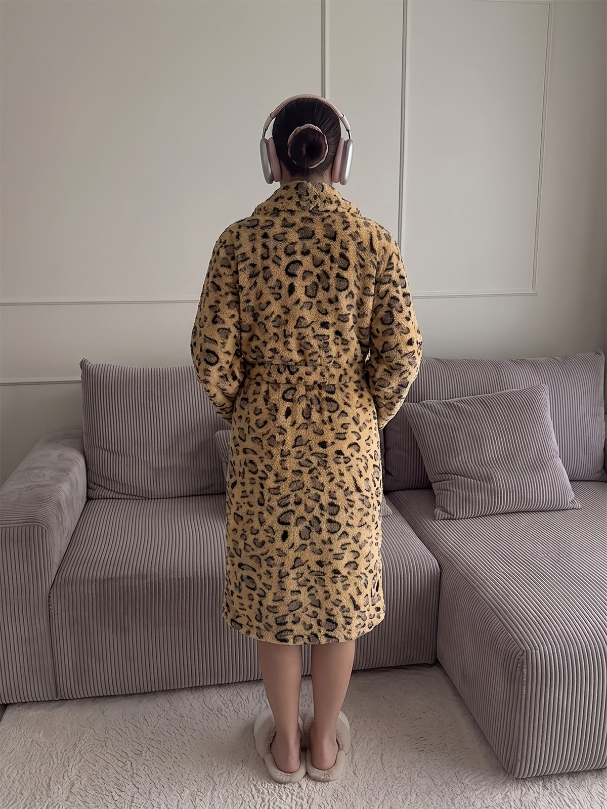 Unisex fluffy fleece dressing gown
