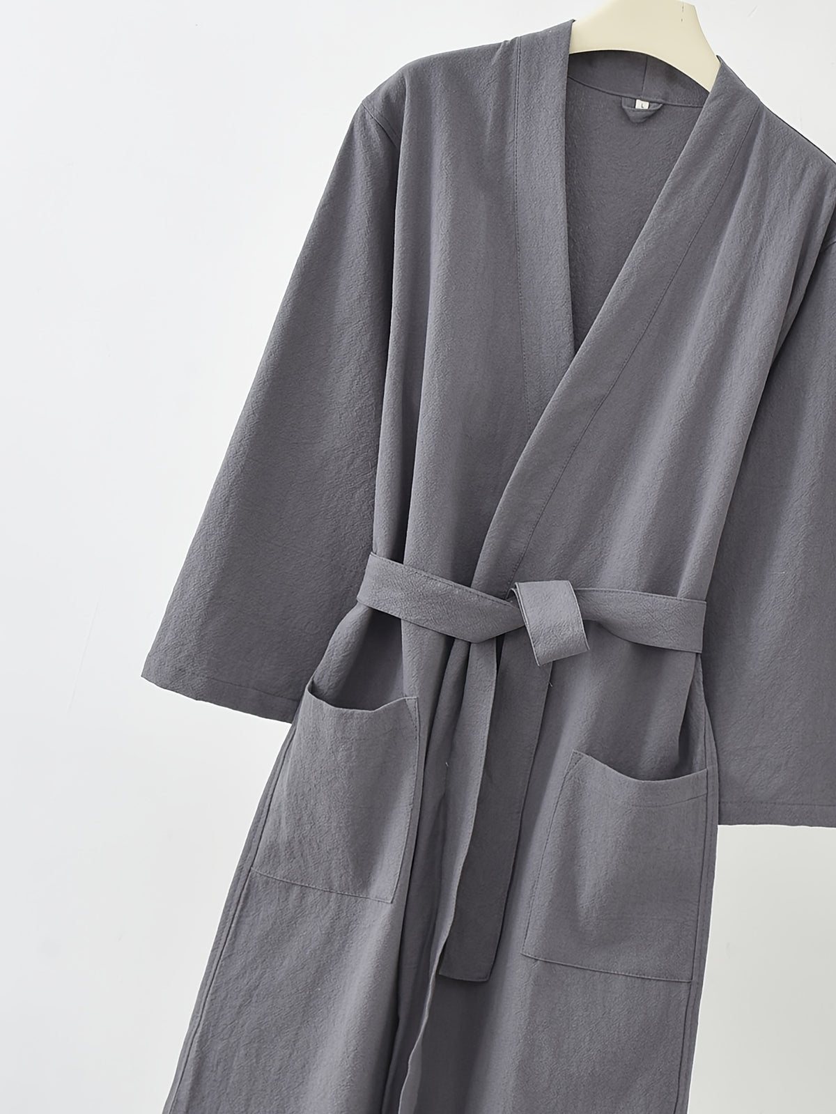 Women's linen bathrobe