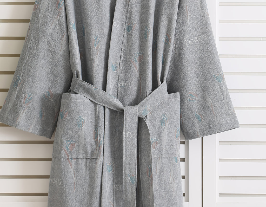 Women's jacquard bathrobe