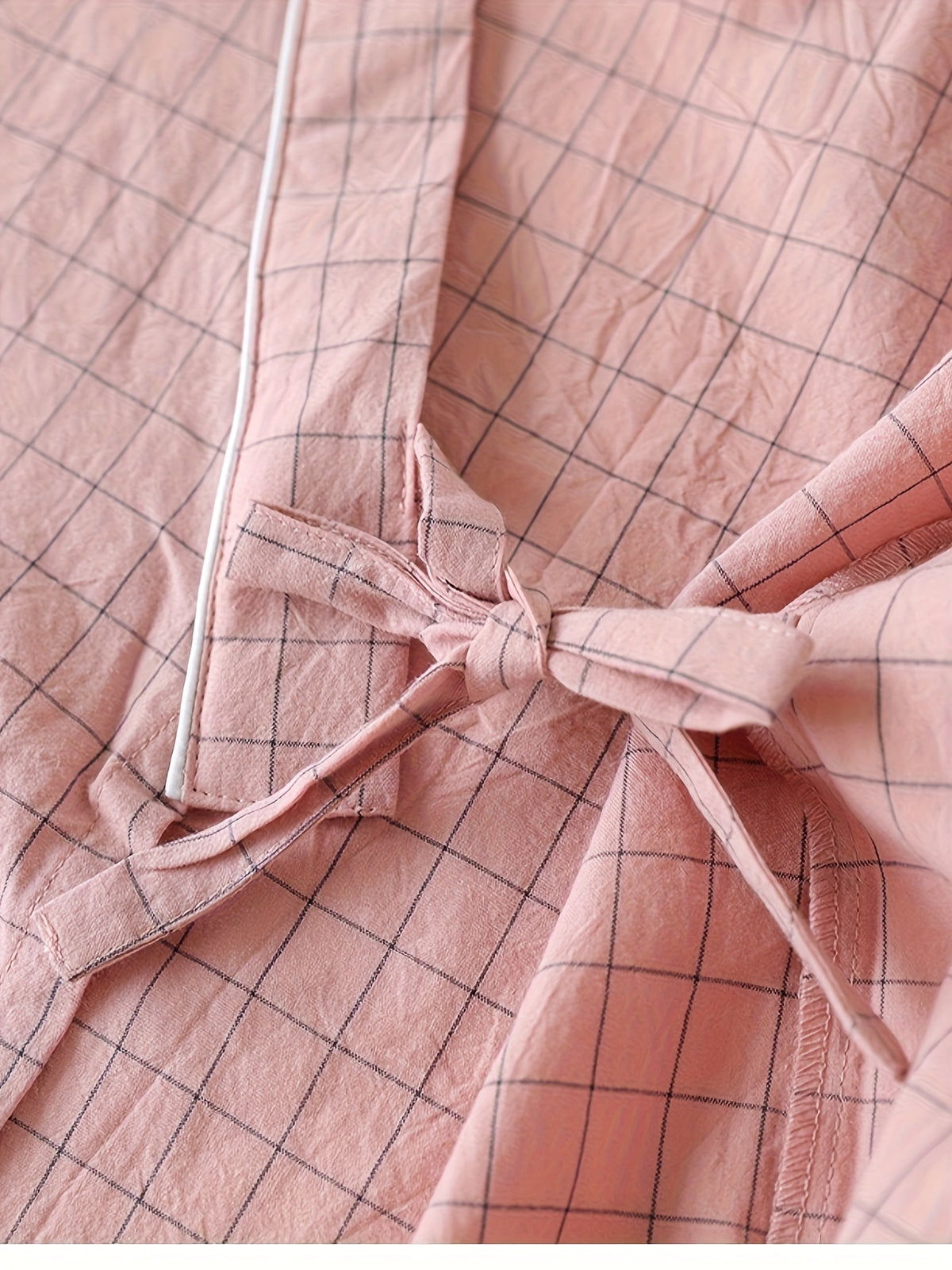 Women's pink checked kimono dressing gown