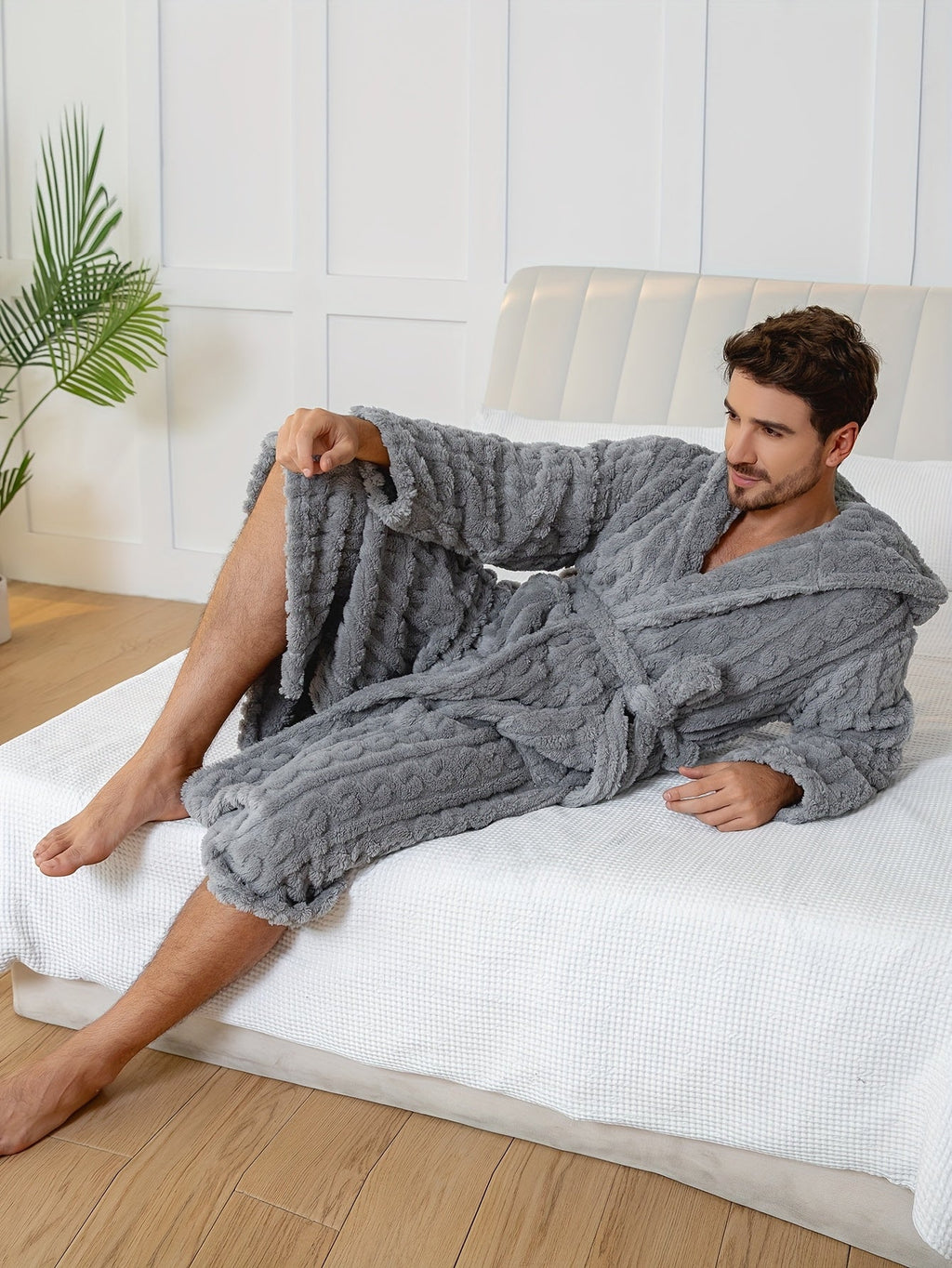 Men's cable-textured hooded towelling bathrobe