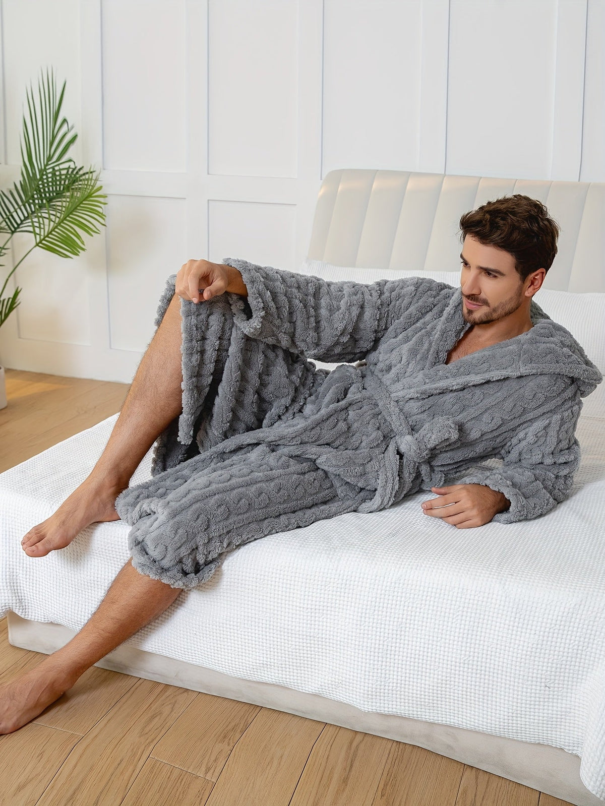 Men's cable-textured hooded towelling bathrobe