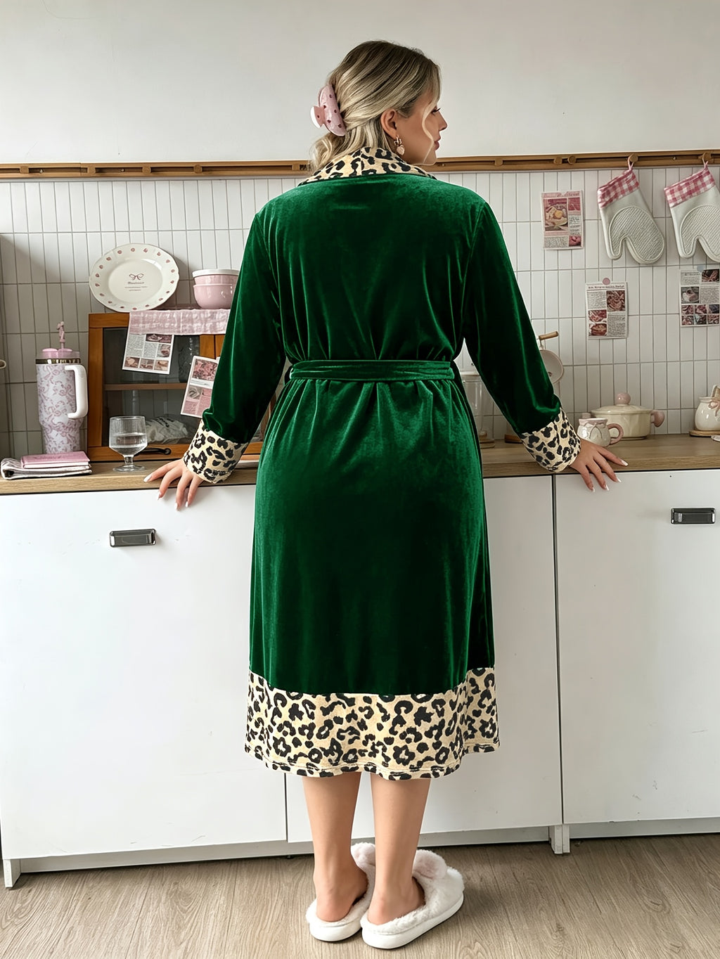 Women's plus size leopard print velvet dressing gown