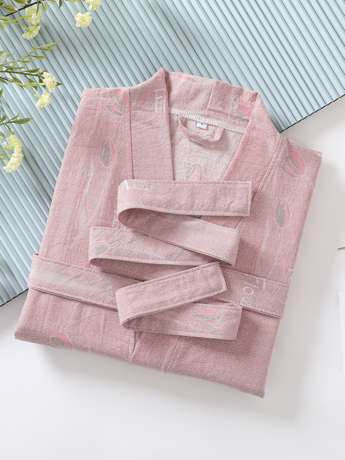 Women's jacquard bathrobe
