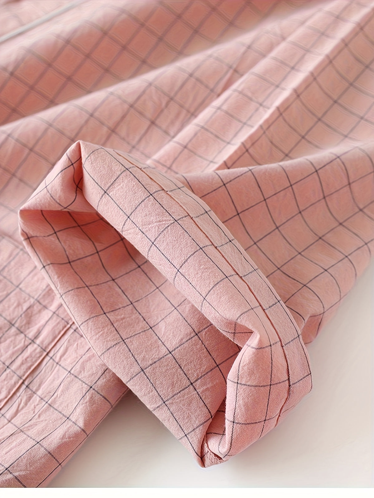 Women's pink checked kimono dressing gown