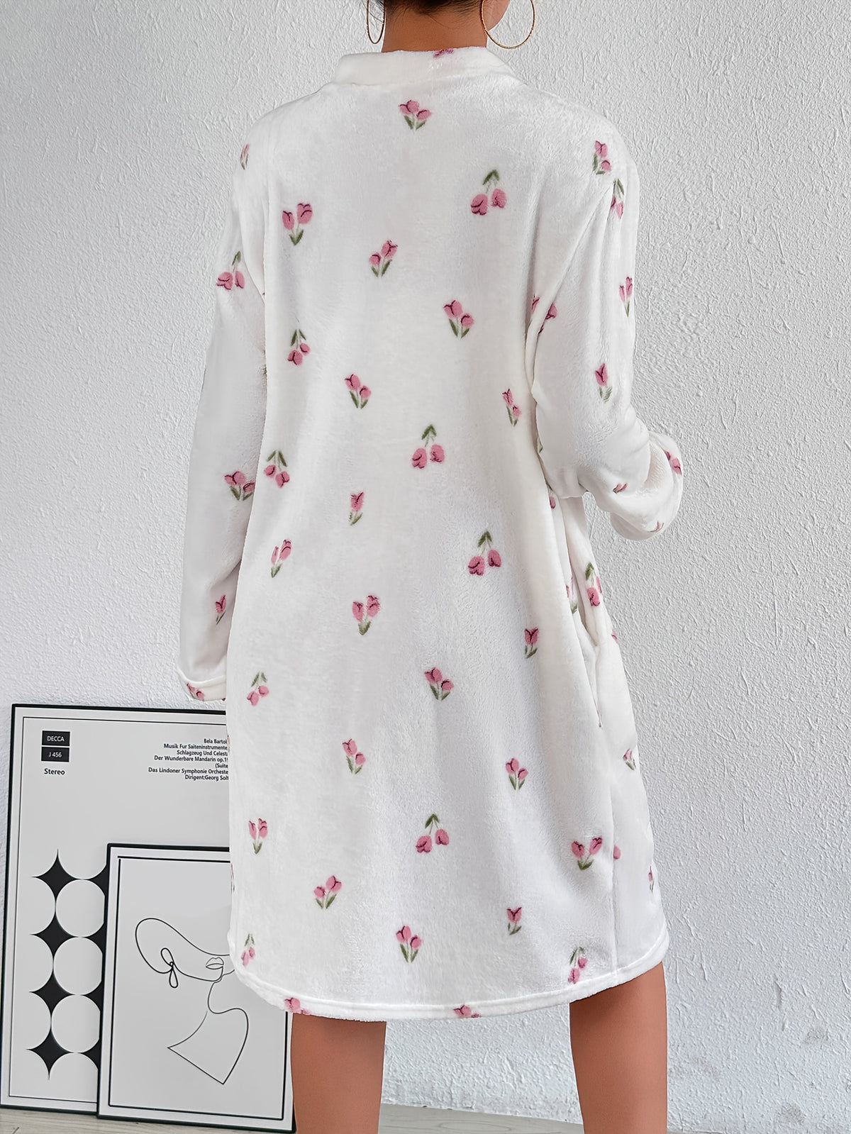 Women's pink patterned flannel zip-up dressing gown