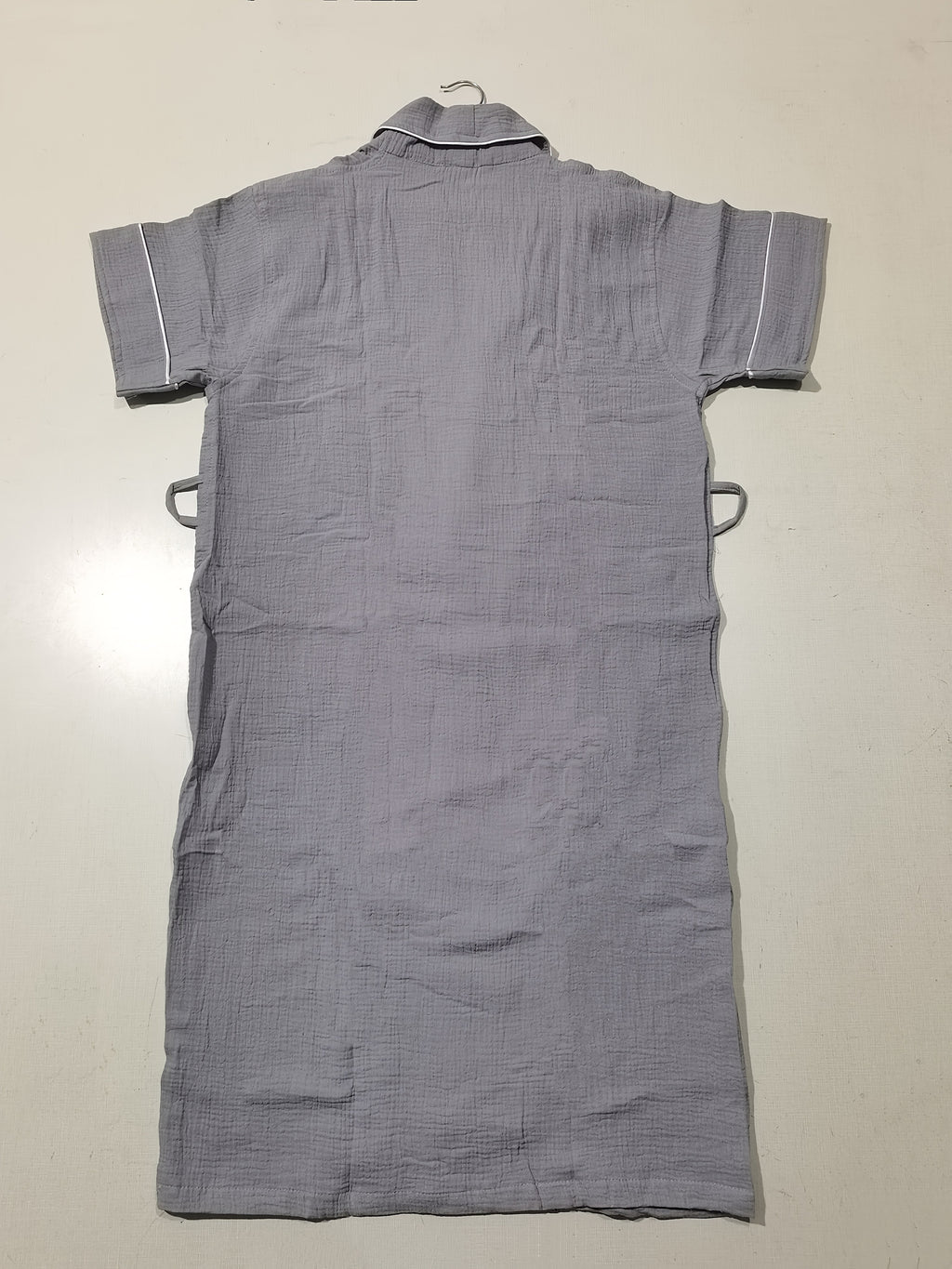 Women's short bathrobe