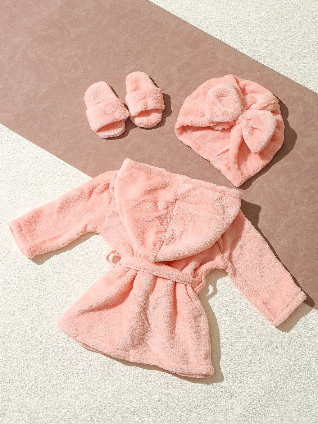 Newborn pink long hooded bathrobe