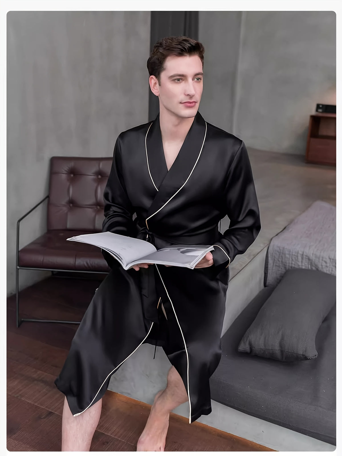 Men's black mulberry silk dressing gown
