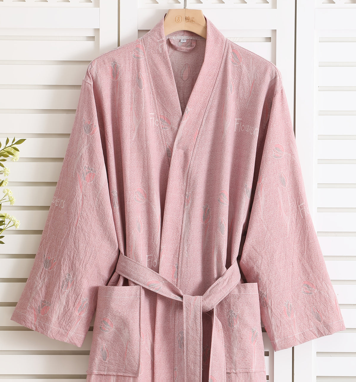 Women's jacquard bathrobe