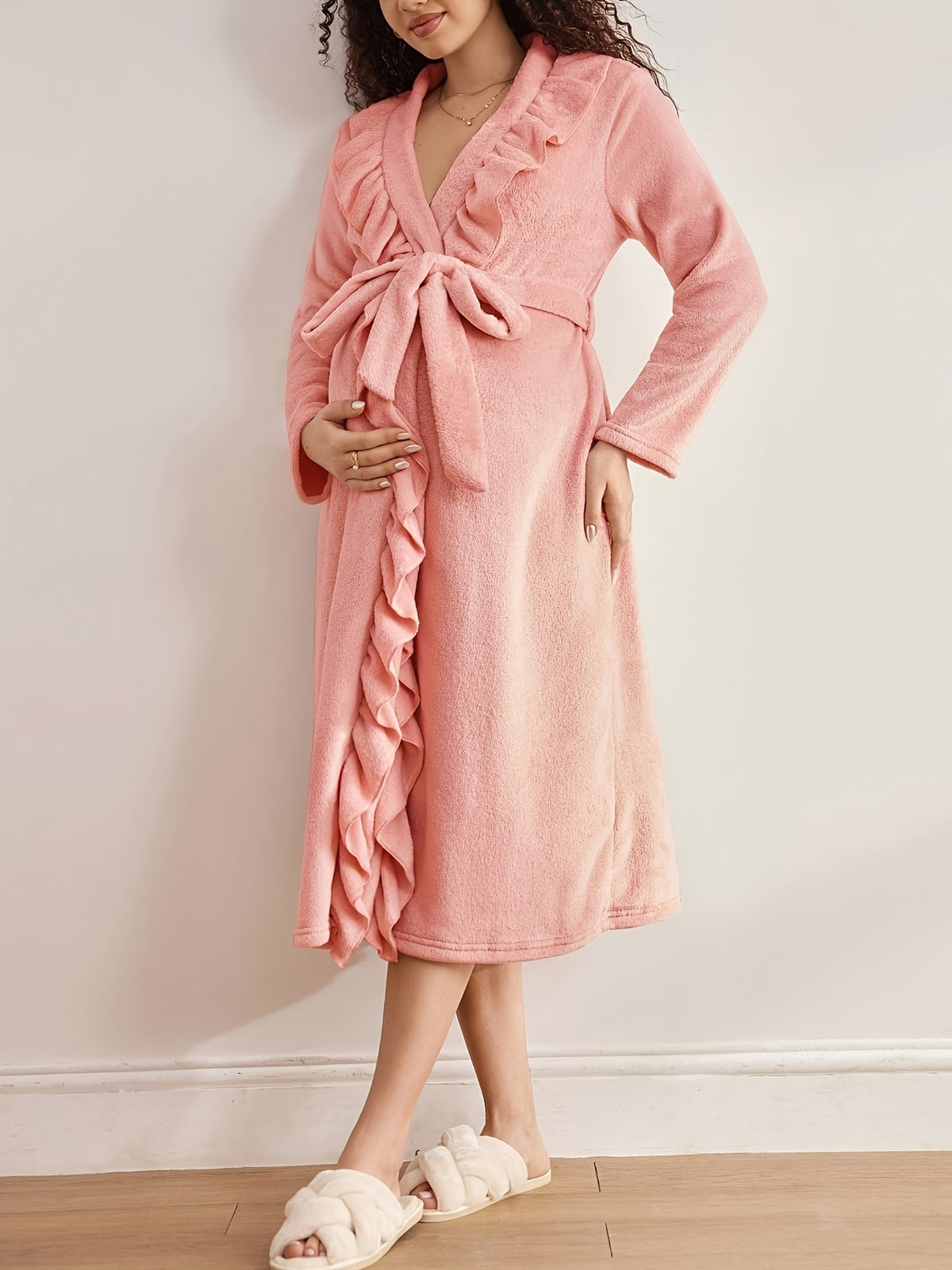 Women's pink ruffled maternity fleece dressing gown