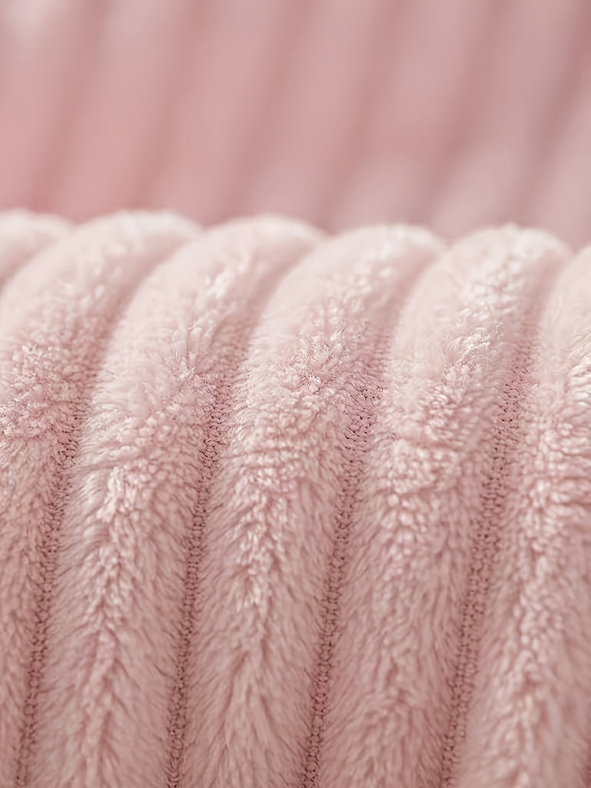 Women's pink ribbed fleece bathrobe