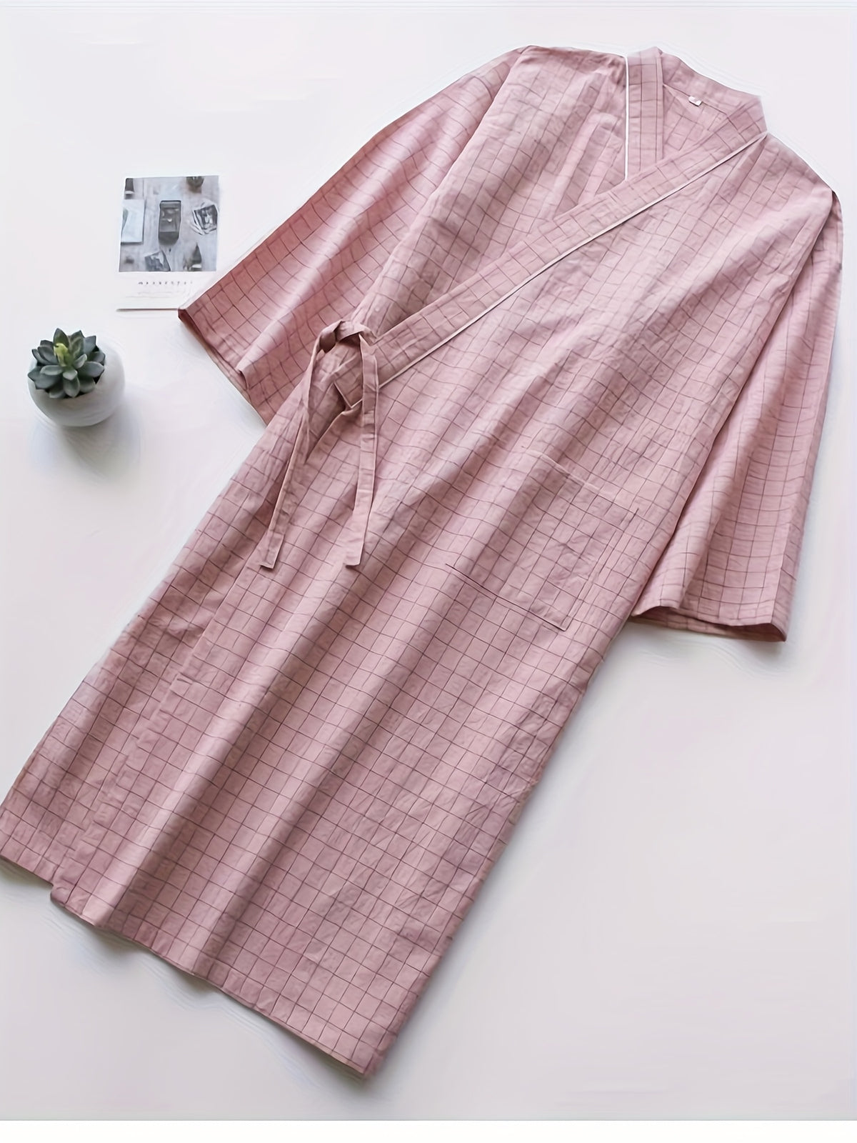 Women's pink checked kimono dressing gown