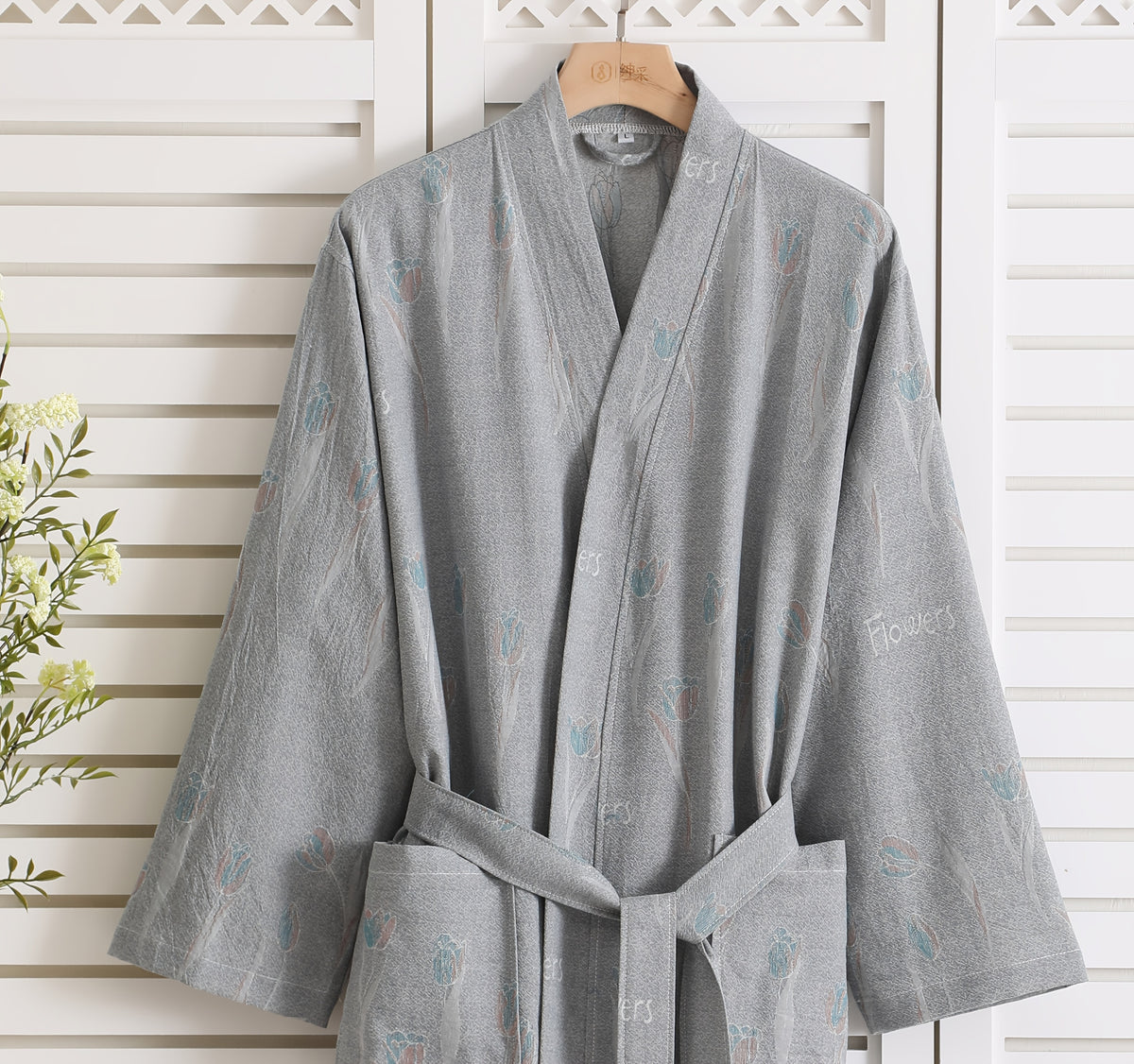 Women's jacquard bathrobe