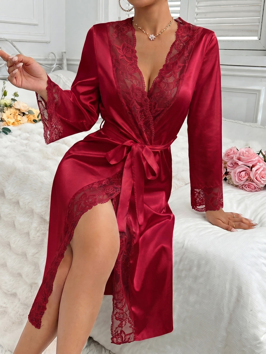 Women's satin dressing gown with lace trim