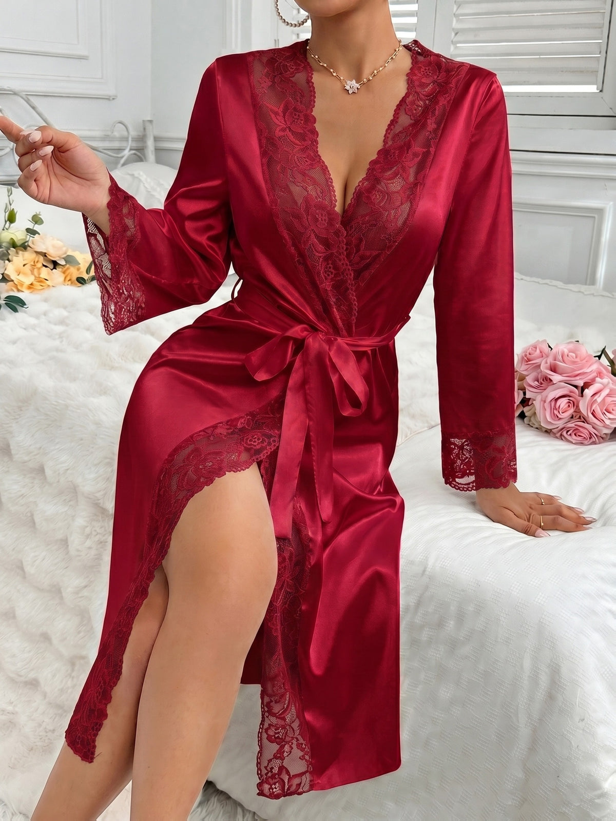 Women's satin dressing gown with lace trim