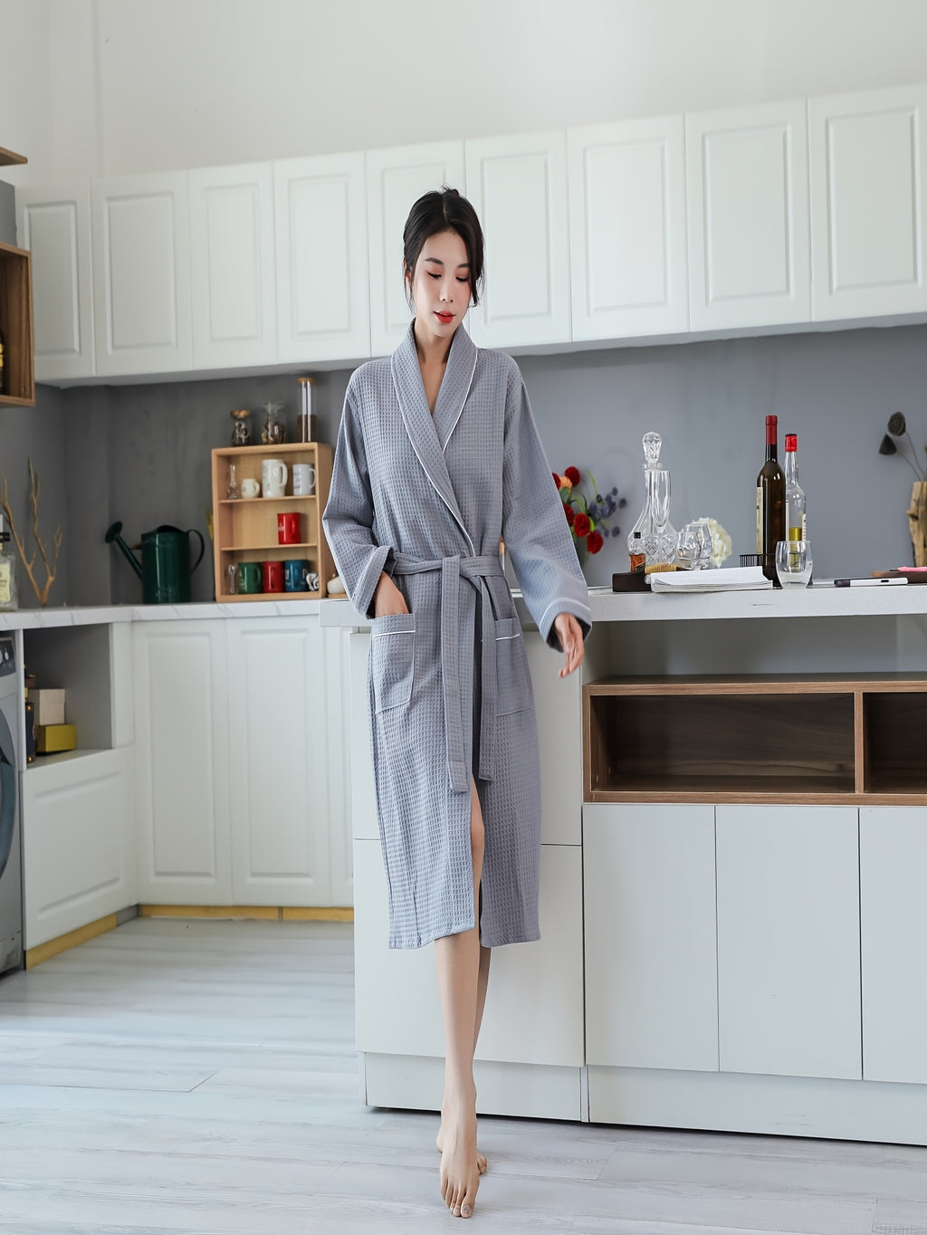 Women's waffle bathrobe