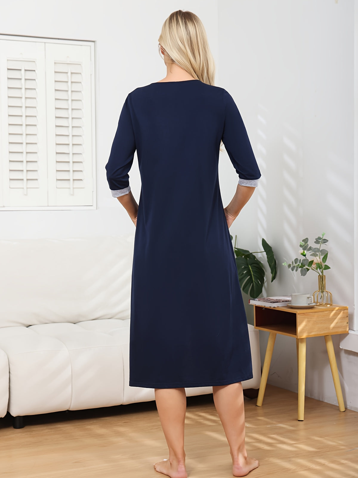 Women's zip front housecoat