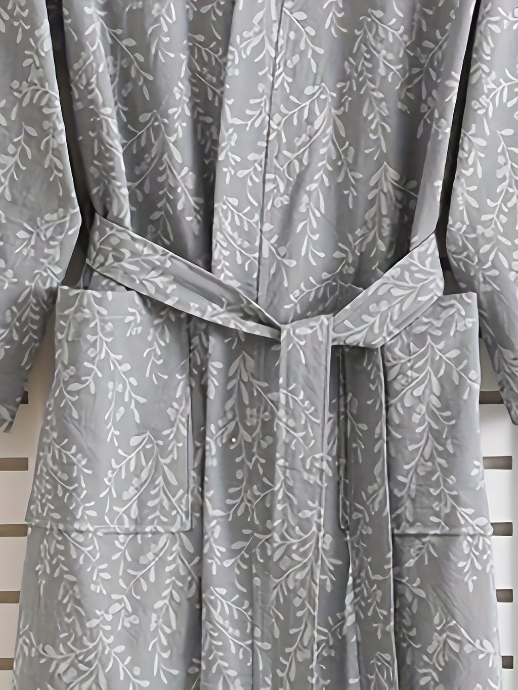 Women's bathrobe