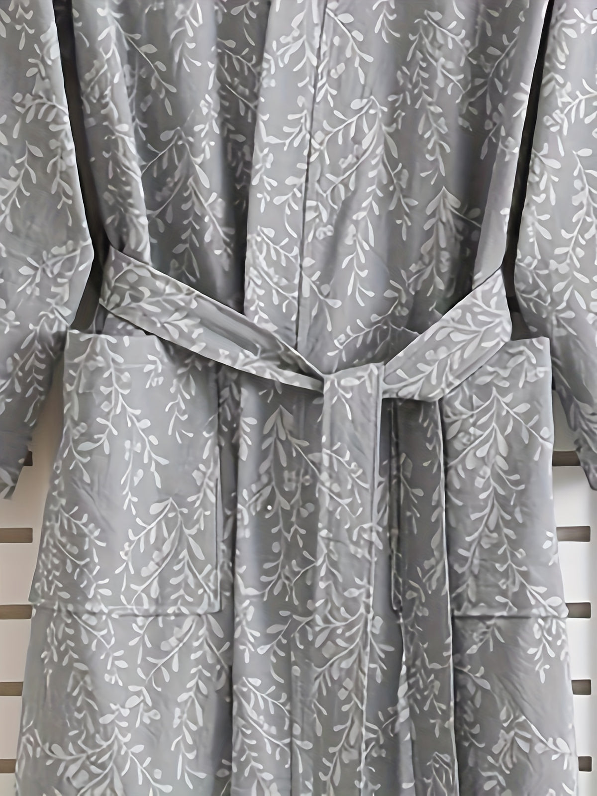Women's bathrobe