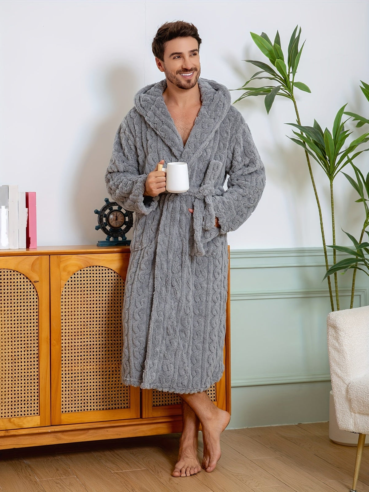 Men's cable-textured hooded towelling bathrobe