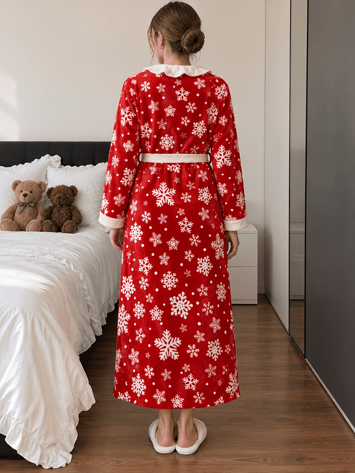 Women's red snowflake fleece dressing gown