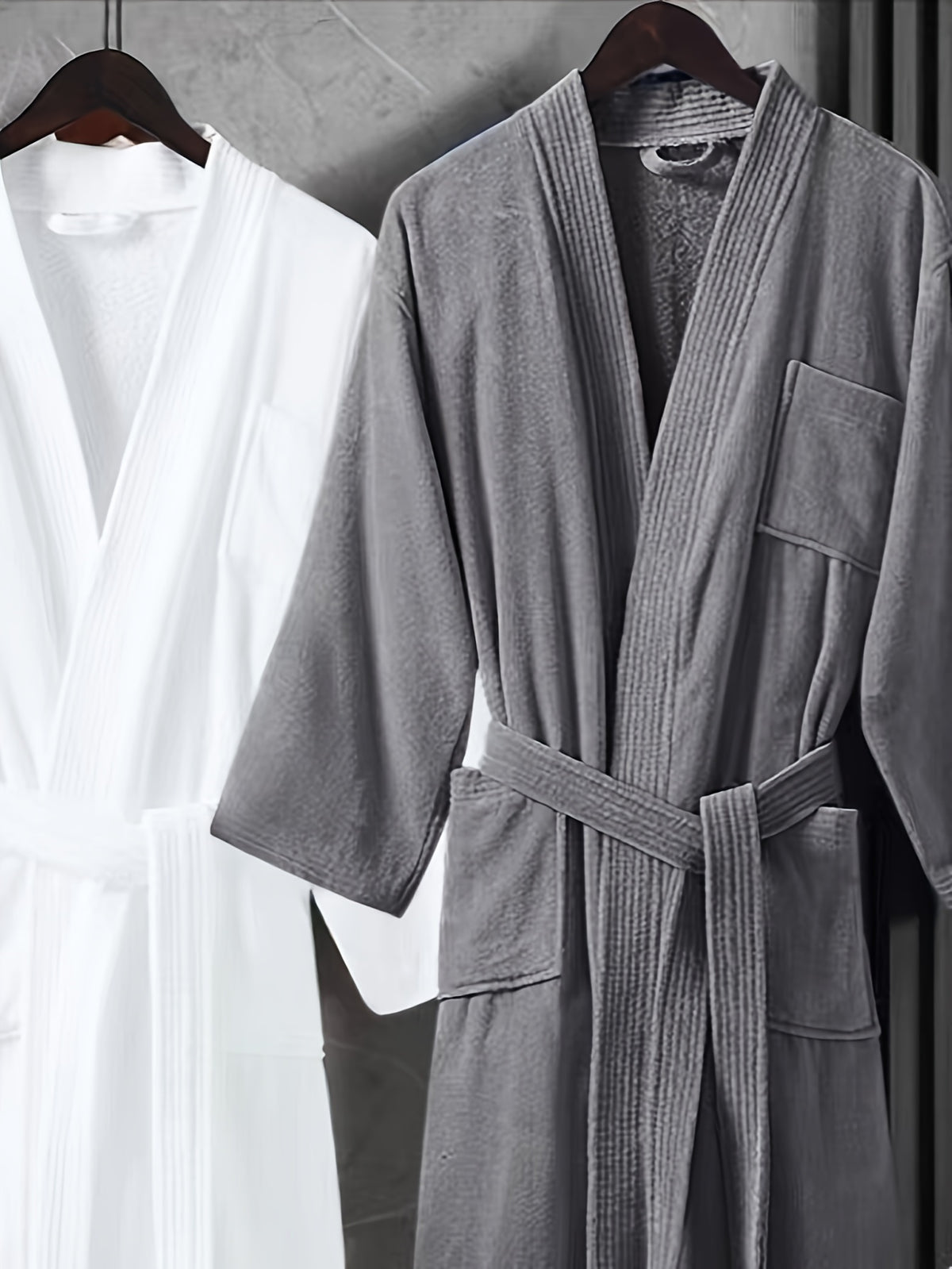 Unisex velour bathrobe