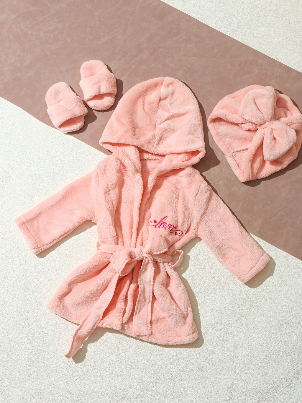 Newborn pink long hooded bathrobe