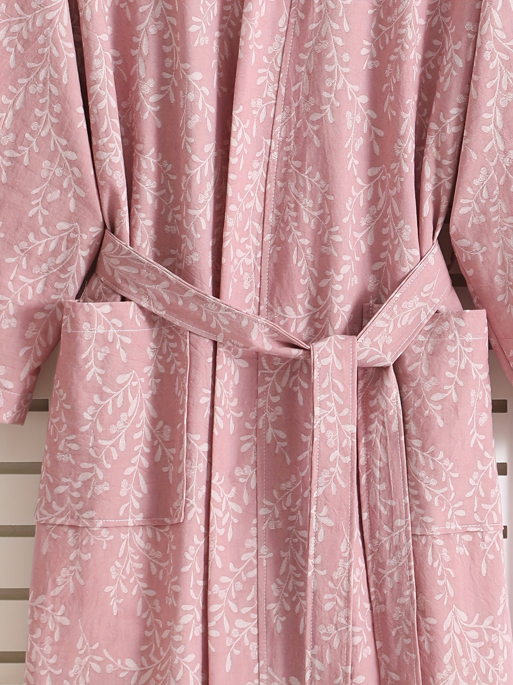 Women's bathrobe
