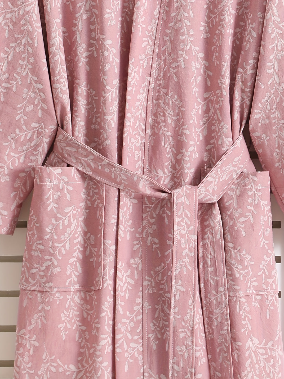 Women's bathrobe