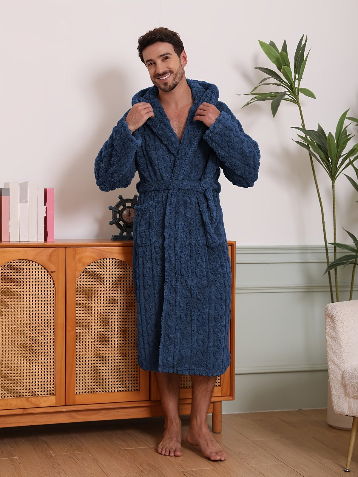 Men's cable-textured hooded towelling bathrobe