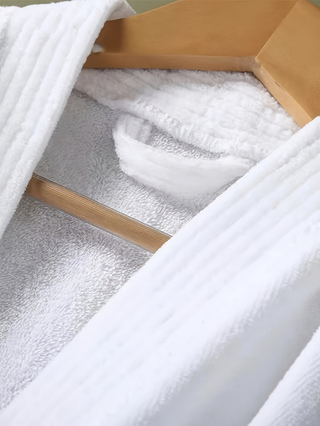 Unisex velour bathrobe