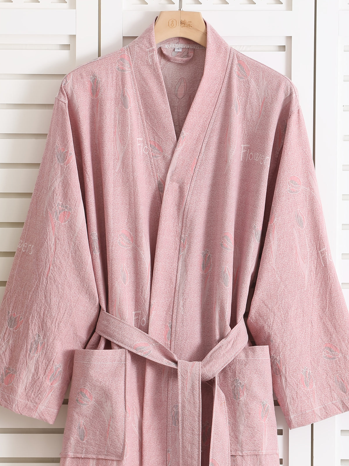 Women's jacquard bathrobe
