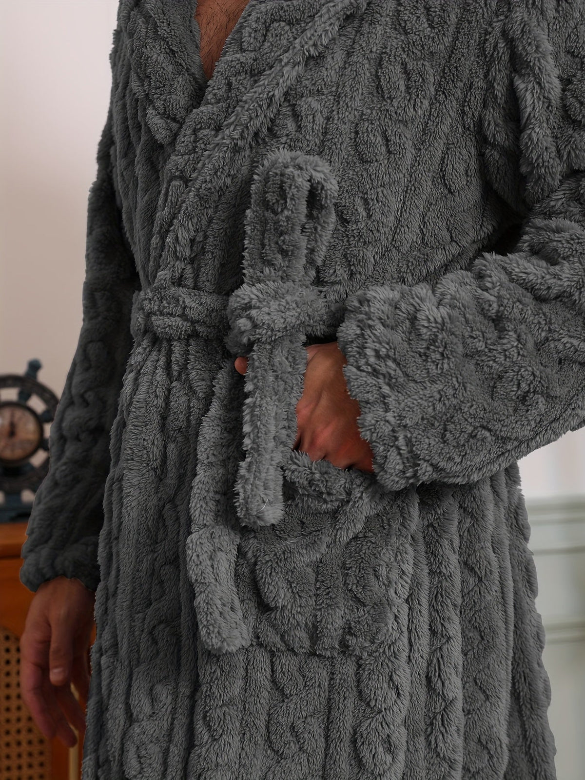 Men's cable-textured hooded towelling bathrobe