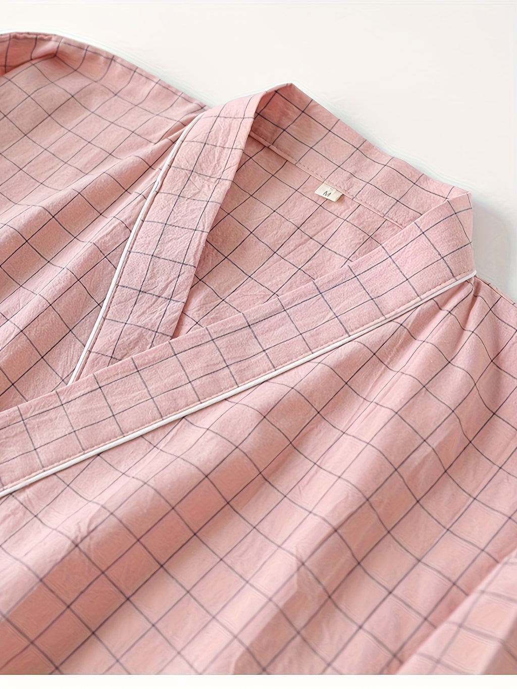 Women's pink checked kimono dressing gown