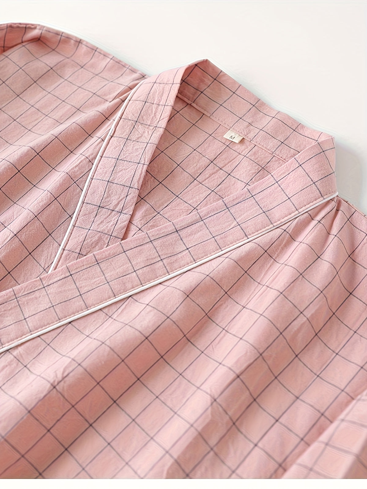 Women's pink checked kimono dressing gown